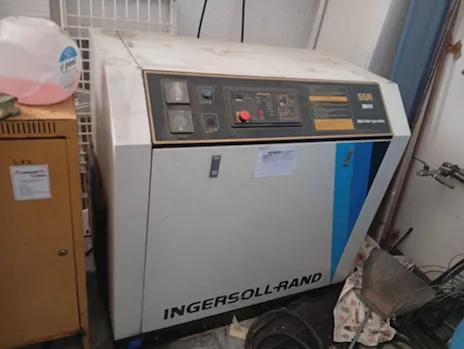 Compressore Ingersol Rand SSR MH11 con essiccatore 11 kW 15 CV
