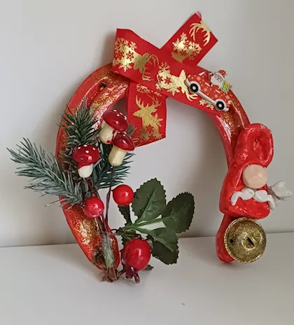Ferro di cavallo decorato a tema natalizio