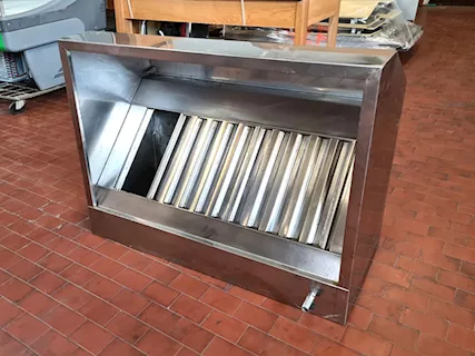 Cappa di aspirazione in acciaio inox usata