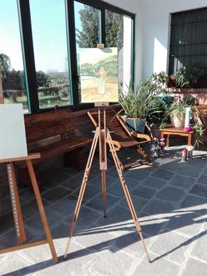 Cavalletti di diverse dimensioni e prezzi tenuti benissimo