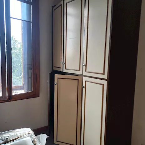 Vendo armadio in legno 6 ante dimensioni, prezzo trattabile - Anteprima 2
