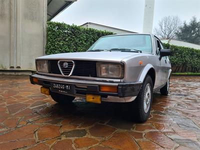 Alfa Romeo alfetta 2000
