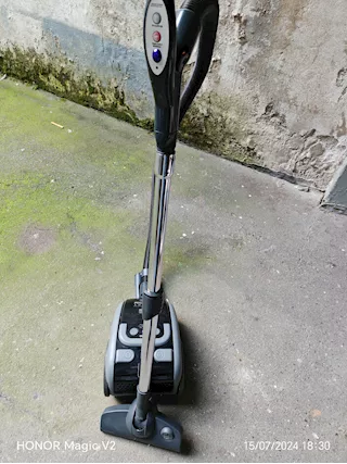 Aspirapolvere De Longhi