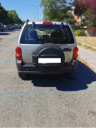 Jeep Cherokee grande Anno 2004 Fuoristrada/SUV Diesel, cambio automatico - Foto 4