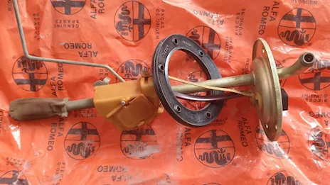 Galleggiante Alfa Romeo Giulia Berlina Gt 1750 Veglia 679181