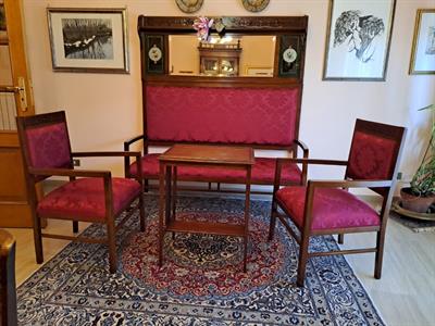 Salotto Liberty e tappeto Nain