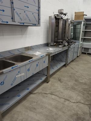 ARREDAMENTO IN ACCIAIO INOX - PRONTA CONSEGNA