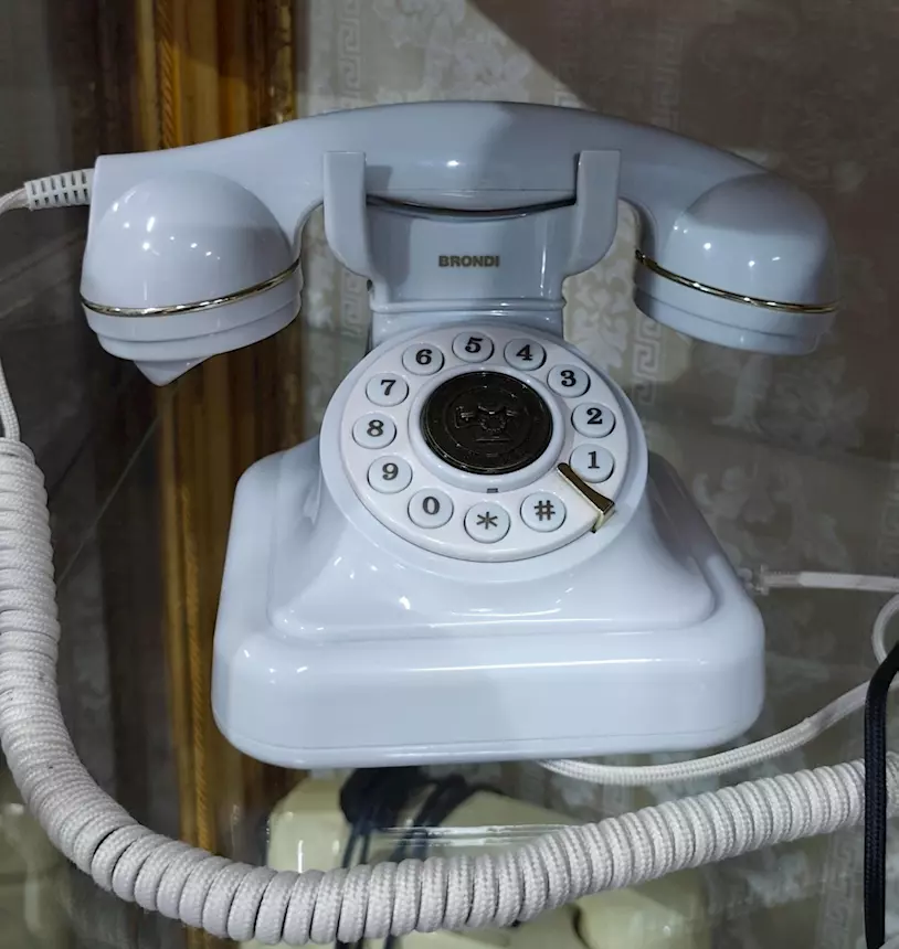 Foto 3Telefoni d’Epoca con Tastiera a Disco – 25243