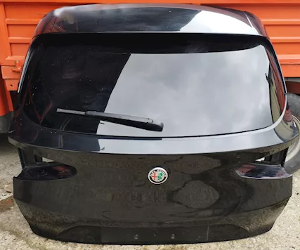 Portellone con lunotto Alfa Romeo Stelvio 2018