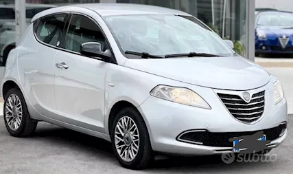 Lancia Ypsilon 2012