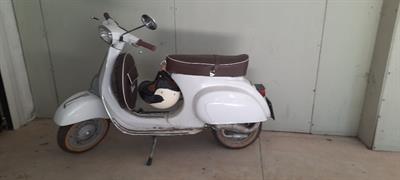 Vespa 50 special bellissima