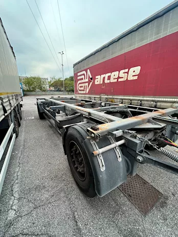 Rimorchio Trasporto Casse Mobili