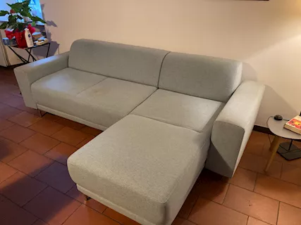 Divano con penisola a destra