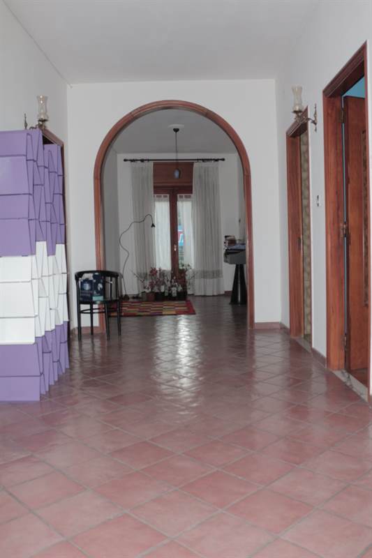 Bacoli semicentrale ampia villa da ristrutturare - Foto 4