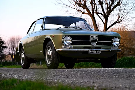 1.8L-Powered 1972 Alfa Romeo GT 1300 Junior