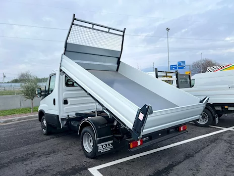Iveco Daily 35C18 passo 3000, cilindrata 3000, 180 CV, casso, cassone ribaltabile - Anteprima 6