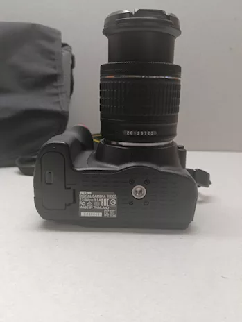 Nikon D3300 con obiettivo. Come nuova - Anteprima 5