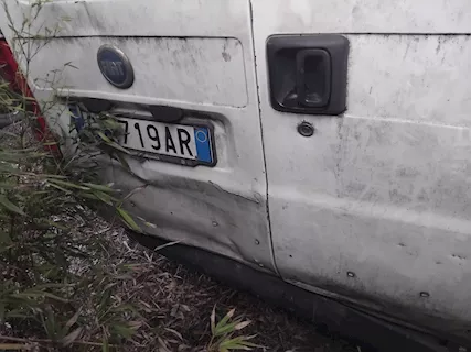 Ducato Maxi incidentato Anno 2005 Km 182000 Euro 3, passo medio - Foto 3