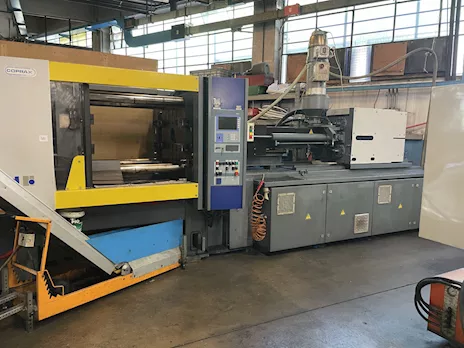 Pressa oleodinamica per stampaggio plastica Battenfeld BK