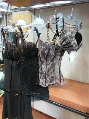 ABBIGLIAMENTO IN CONTO VENDITA - Foto 2