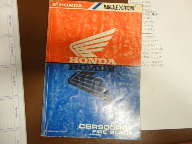 CBR900RR manuale officina manutenzione moto Honda anno 2000