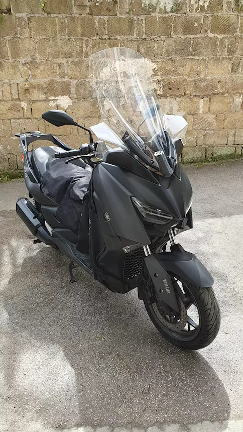 Yamaha Xmax 300