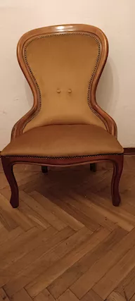 Poltrona - Poltroncina imbottita ottima condizione