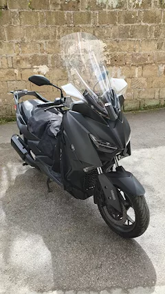 Yamaha Xmax 300