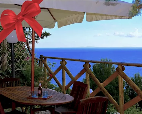 Villino a picco sul mare posto auto