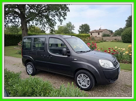 Fiat Doblò Autocarro Finestrato 5 Posti