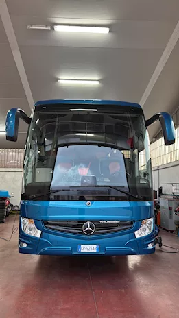 Mercedes Tourismo 15 RHD
