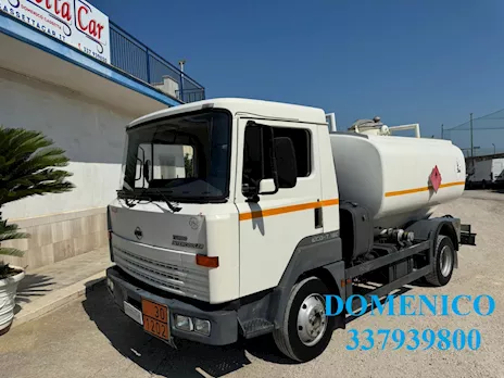 Nissan M90 T160 cisterna