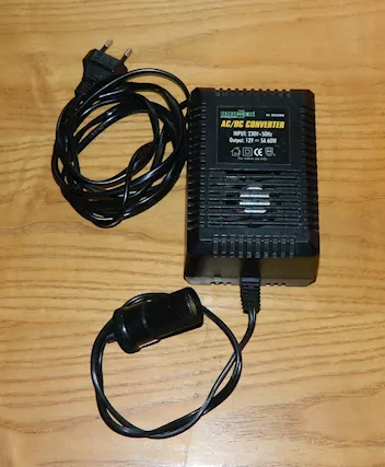AC/DC converter 230VAC-12VDC