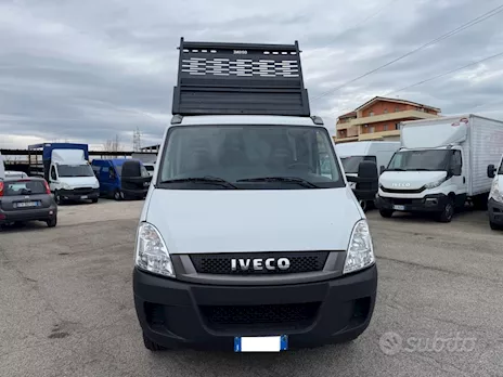 Iveco Daily 35C12 anno 2011 ribaltabile trilaterale
