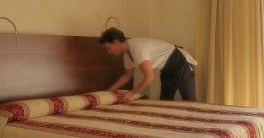 Persona Pulita Ordinata e Profumata per pulire