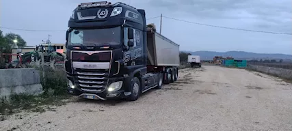 trattore stradale