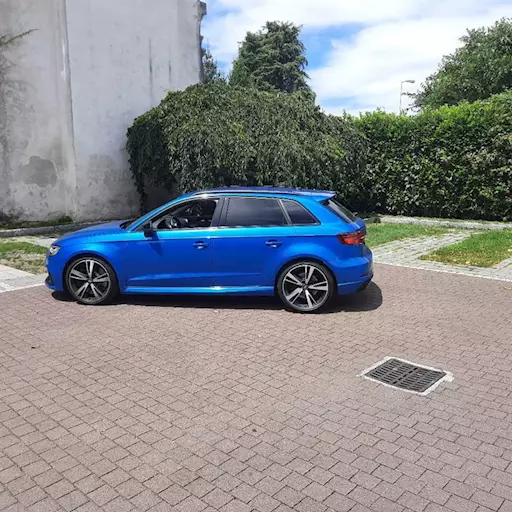 Noleggio breve termine Audi RS3 anno