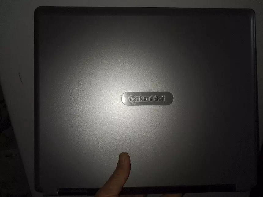 Foto 4Notebook portatile Packard Bell usato