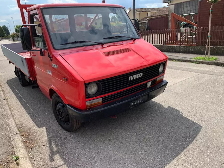 Foto 7Furgone Iveco Km 1000, modello 35