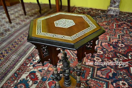 Tavolino orientale d’appoggio esagonale del XX secolo, in legno - Anteprima 2