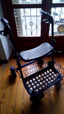 Rollator / deambulatore per anziani