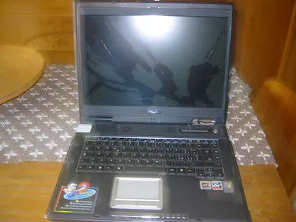 Notebook ASUS Z8100 per ricambi LEGGERE