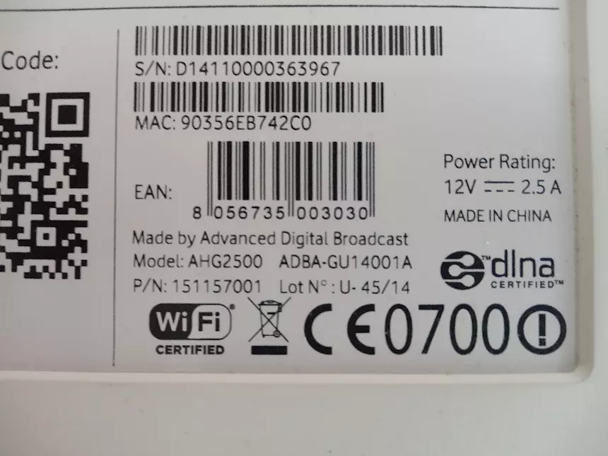 Foto 2Modem Router Vodafone Station Revolution modello AHG2500