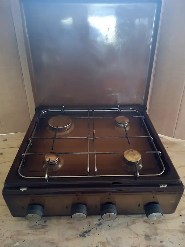 Piano cottura da appoggio Bompani a fuochi a gas GPL o metano, modello robusto