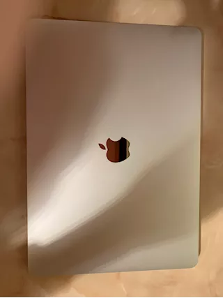 Vendo computer Macbook Air 13” Apple, colore argento - Anteprima 1