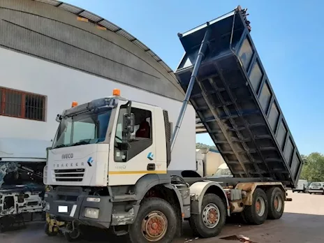 Iveco Trakker 3 Assi 4 Assi Varie Dispobilita Mezzo d'opera - Anteprima 3