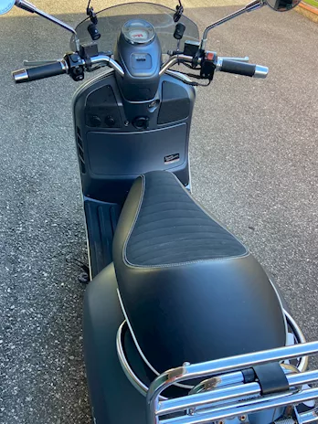 Vespa 300 GTv serie numerata Marca Piaggio - Foto 3