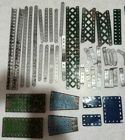 Lotto di componenti vintage per costruzioni meccaniche - Anteprima 3