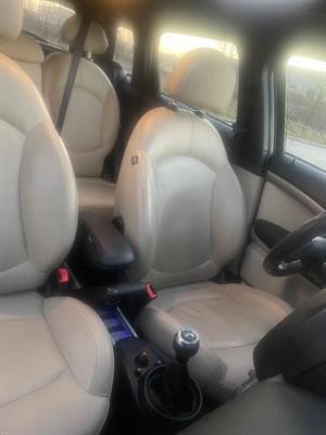 Mini Modello Countryman Cooper D, color panna, full optional - Anteprima 4