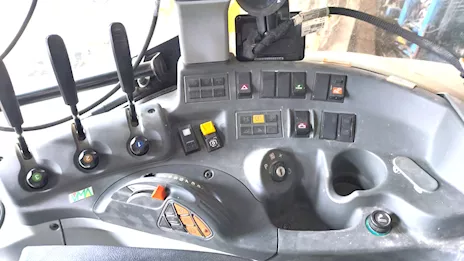 Arion 440 Power Shift Marca Claas Anno 2022 Ore 1800, tipo NEF - Anteprima 7